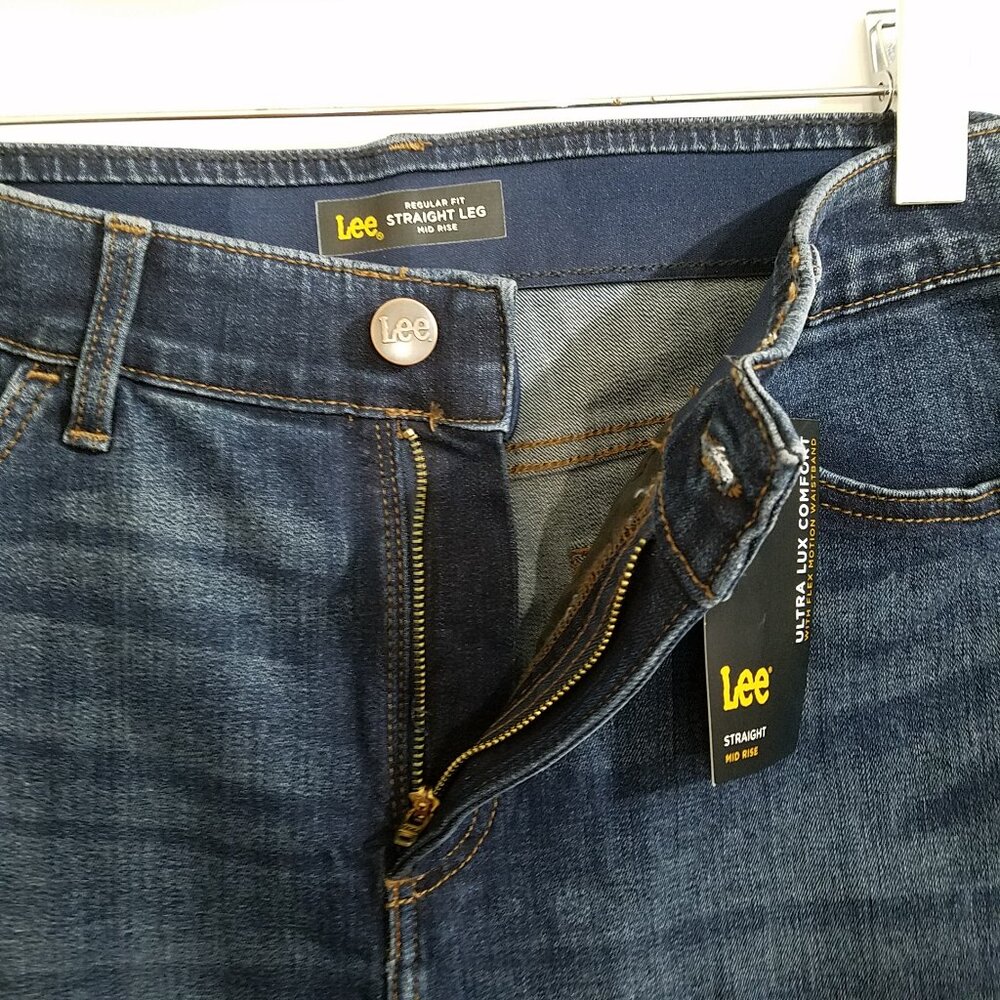 Lee Women’s Dark Wash Jeans 14M Straight Leg Mid Rise NWT!!!! - Picture 10 of 16
